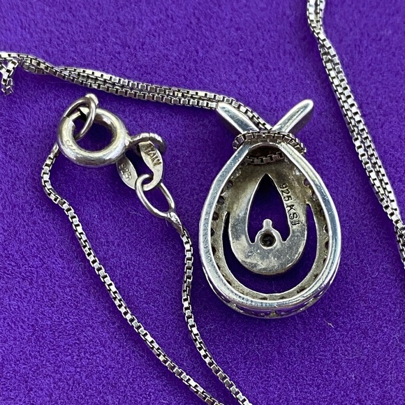 💛 Elegant Sterling Silver Diamond Necklace - Picture 4 of 5